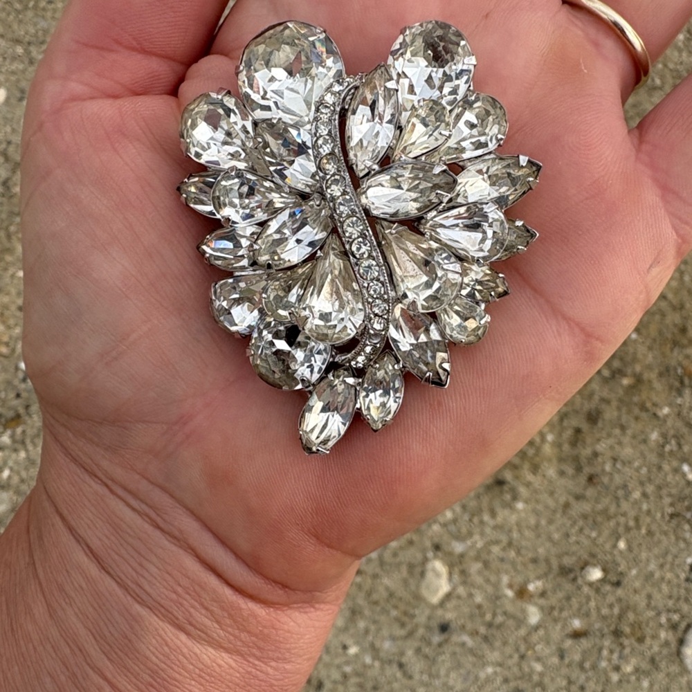 Signed Eisenberg Ice Rhinestone Brooch - Picture 9 of 10